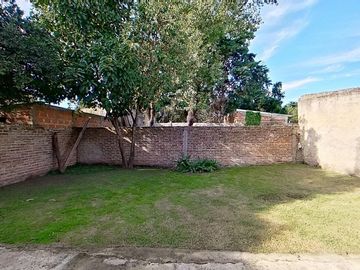 VENTA CASA 3 AMB FLORENCIO VARELA PARQUE Y COCHERA