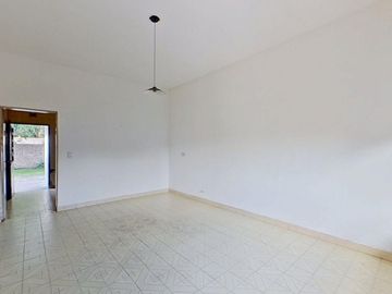 VENTA CASA 3 AMB FLORENCIO VARELA PARQUE Y COCHERA