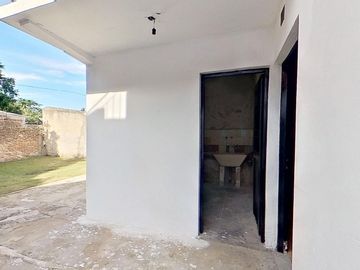 VENTA CASA 3 AMB FLORENCIO VARELA PARQUE Y COCHERA