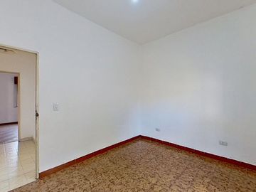 VENTA CASA 3 AMB FLORENCIO VARELA PARQUE Y COCHERA