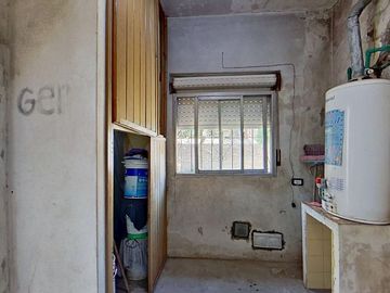 VENTA CASA 3 AMB FLORENCIO VARELA PARQUE Y COCHERA