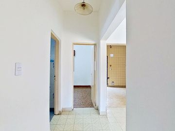 VENTA CASA 3 AMB FLORENCIO VARELA PARQUE Y COCHERA