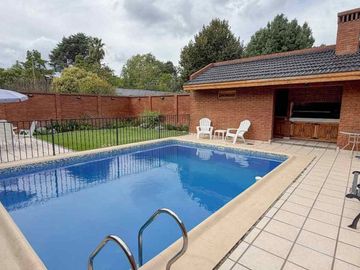 VENTA CASA 8AMB BURZACO
