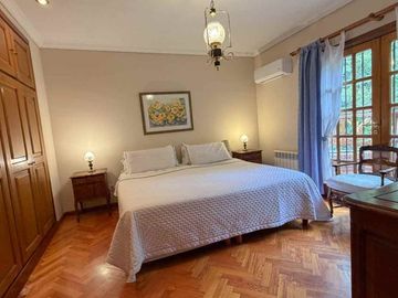 VENTA CASA 8AMB BURZACO