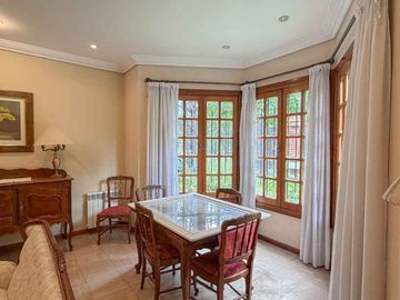 VENTA CASA 8AMB BURZACO