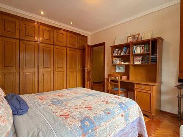 VENTA CASA 8AMB BURZACO