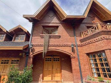 VENTA CASA 8AMB BURZACO