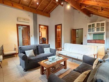 VENTA CASA 8AMB BURZACO
