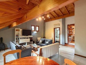 VENTA CASA 8AMB BURZACO