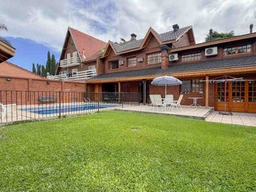 VENTA CASA 8AMB BURZACO