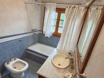 VENTA CASA 8AMB BURZACO