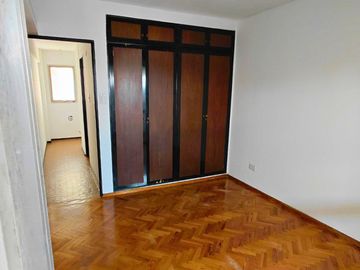 VENTA DEPARTAMENTO 3 DORMITORIOS COCHERA CENTRO