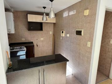 VENTA MONOAMBIENTE CON AMENITIES Y COCHERA URQUIZA