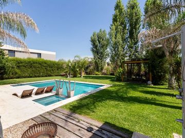 VENTA CASA TERRAVISTA. APTA CREDITO.  PERMUTA.