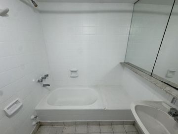 MONOAMBIENTE DIVIDIDO EN VENTA EN AVENIDA SANTA FE