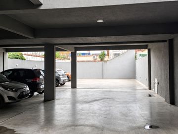 Departamento 2 amb venta Luis Guillón con cochera