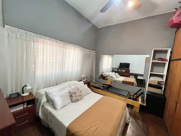 VENTA CASA 4 AMB C/ESCRITORIO TERRAZA LOTE PROPIO