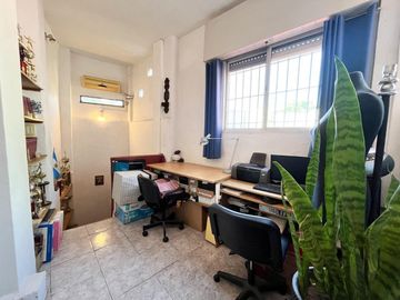 VENTA CASA 4 AMB C/ESCRITORIO TERRAZA LOTE PROPIO