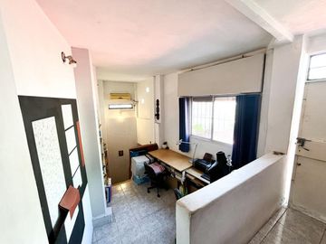 VENTA CASA 4 AMB C/ESCRITORIO TERRAZA LOTE PROPIO