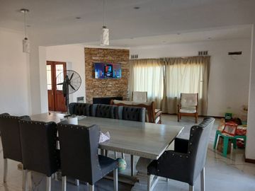 CASA DE 7 AMB.A ESTRENAR EN S,A,DE ARECO