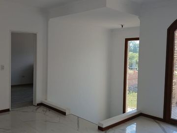 CASA DE 7 AMB.A ESTRENAR EN S,A,DE ARECO