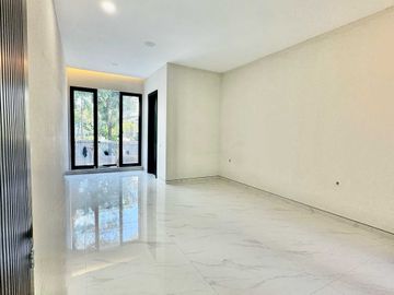 DIJUAL RUMAH RAFFLES GARDEN CITRALAND 2 LT HOOK DEKAT CIPUTRA SCHOOL