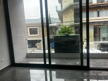 Edificio en venta en Del Valle, San Pedro Garza García, Nuevo León