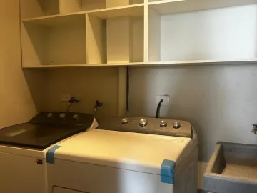 Edificio en venta en Del Valle, San Pedro Garza García, Nuevo León