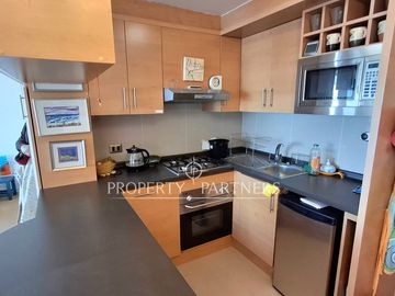 En exclusiva departamento con espectacular terraza con hermosa vista al mar