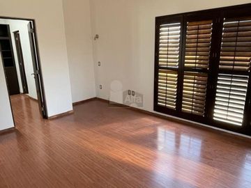 Casa en condominio en venta en El Campanario, Querétaro, Querétaro