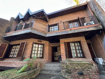 Venta Casa 5 amb, c/Jardín, Pileta y Garage - Punta Chica - Victoria