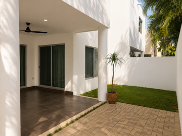 Casa en venta en Privada en Altabrisa, San Remo