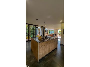 CASA MODERNA EN LAS PALMAS DE 4 HABITACIONES