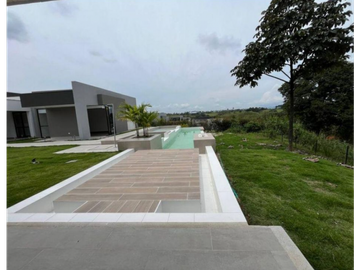 Casa campestre en condominio para arriendo en Cerritos, Pereira!!!