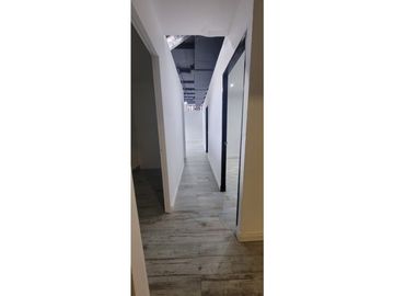 Se Alquila local en Marbella L.T