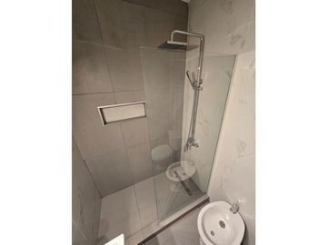 VENTA 2 AMB CON DEPENDENCIA RECICLADO