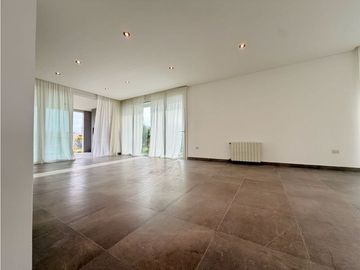 Moderna Casa 4 Ambientes en La Concepción, Luján| Acepta Permuta