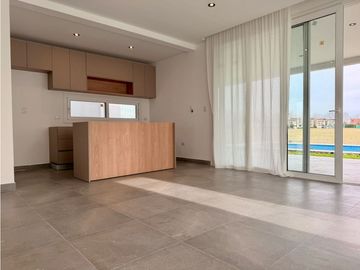 Moderna Casa 4 Ambientes en La Concepción, Luján| Acepta Permuta