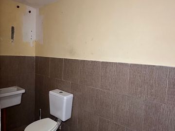 VENTA LOCAL COMERCIAL 215 M2 AV GAONA, CABA