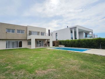 CASA 5 AMBIENTES VENTA EL CANTON NORTE LAGUNA