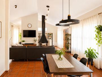 CASA  EN VENTA 4 HABITACIONES VISTALBA LUJAN