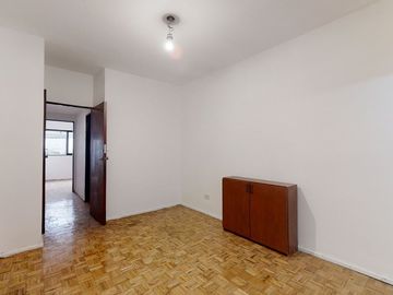 VENTA DEPTO RECOLETA 3 AMB PATIO PROPIO COCHERA
