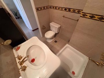 VENTA DEPARTAMENTO 3 AMBIENTES DEPENDENCIA OLIVOS