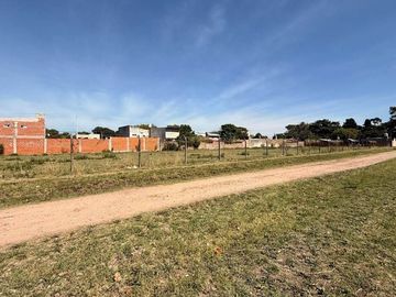 LOTE EN VENTA DE 382M2 EN BURZACO