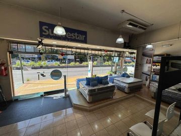 LOCAL EN VENTA EN LOMAS DE ZAMORA