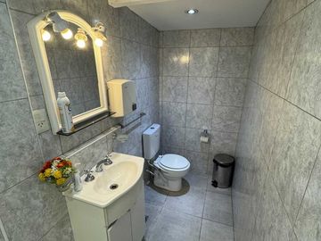 LOCAL EN VENTA EN LOMAS DE ZAMORA