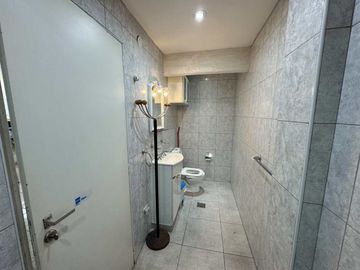 LOCAL EN VENTA EN LOMAS DE ZAMORA