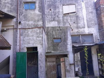 CASA MAS DOS DEPTOS EN VENTA  ISIDRO CASANOVA