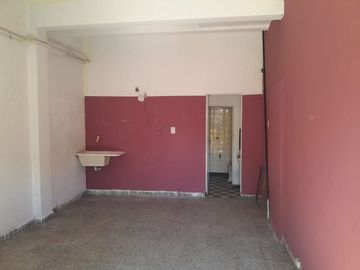 CASA MAS DOS DEPTOS EN VENTA  ISIDRO CASANOVA