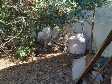 CASA MAS DOS DEPTOS EN VENTA  ISIDRO CASANOVA